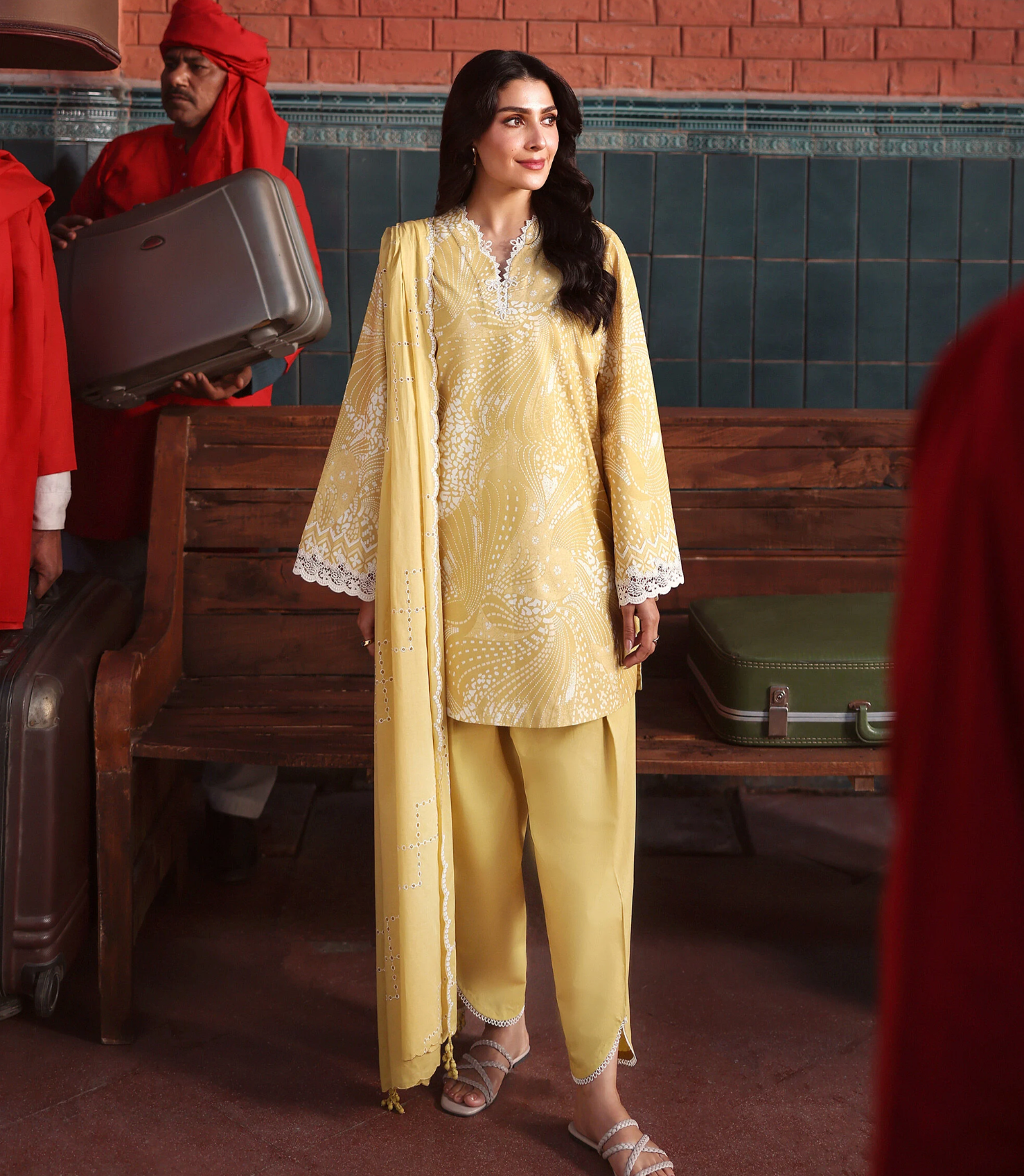 3 Piece - Embroidered Lawn Suit