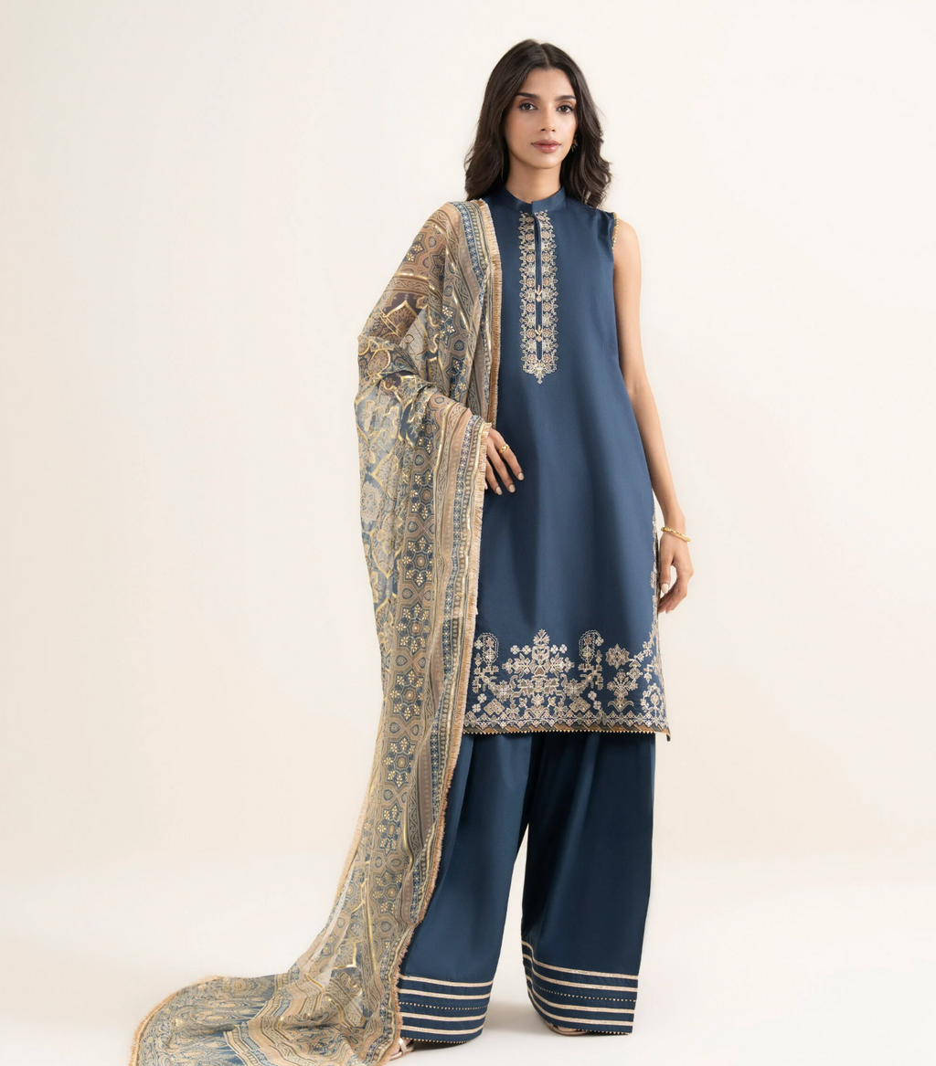 3 Piece - Embroidered Lawn Suit